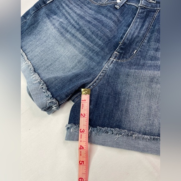 Levi’s Signature High Rise Blue Denim Shorts Size 6 - Picture 9 of 9